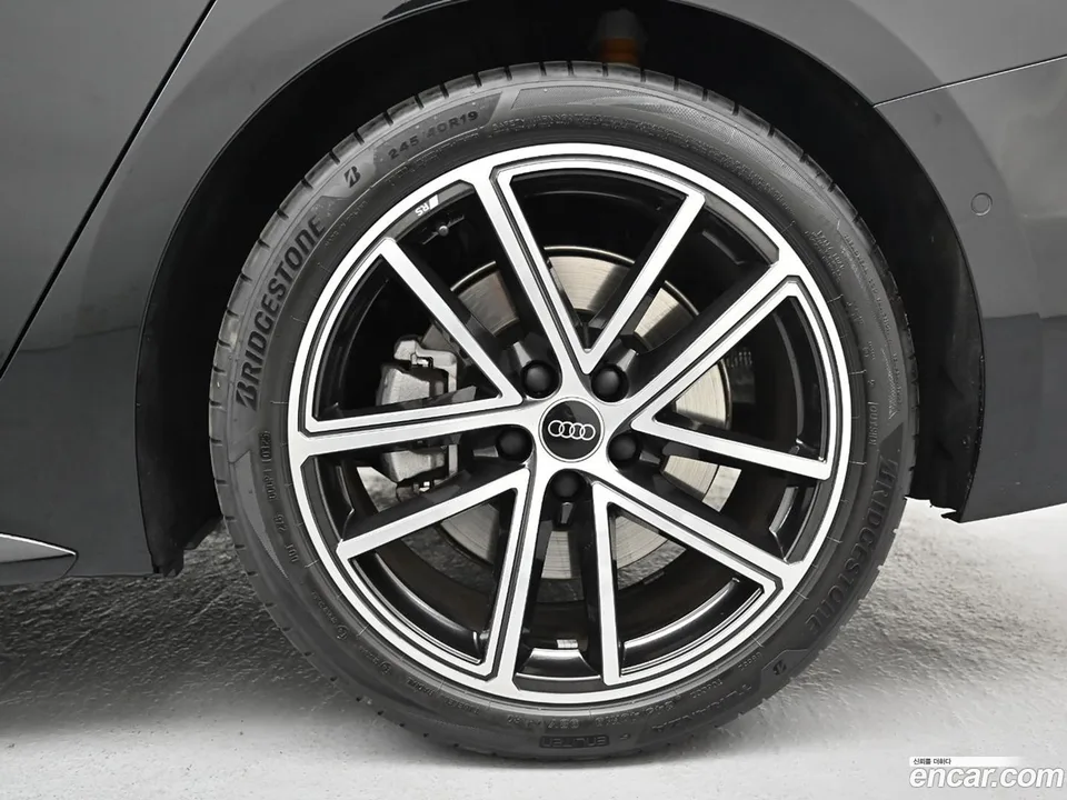 Audi A5 40 TDI S Line 2025 — миниатюра 5
