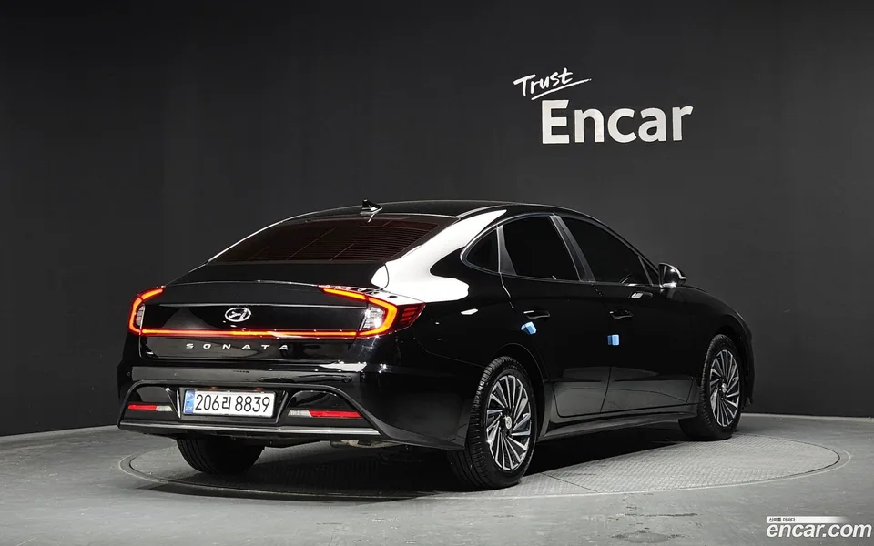 Hyundai Sonata Hybrid 2022 — миниатюра 2