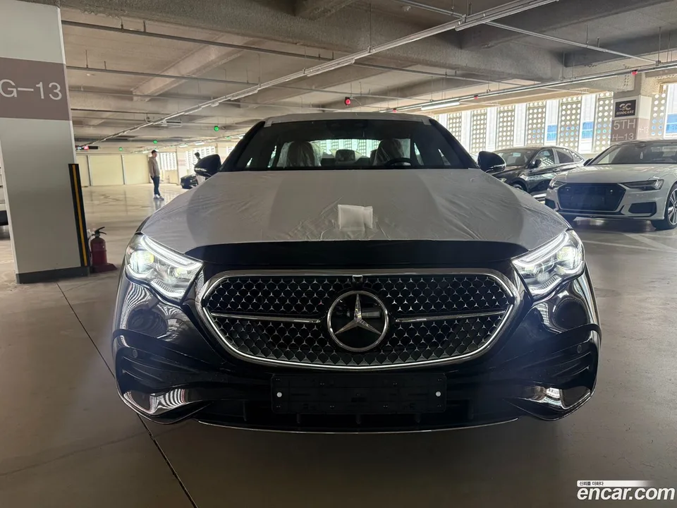 Mercedes-Benz E-Class E300 4MATIC AMG Line 2026 — миниатюра 3