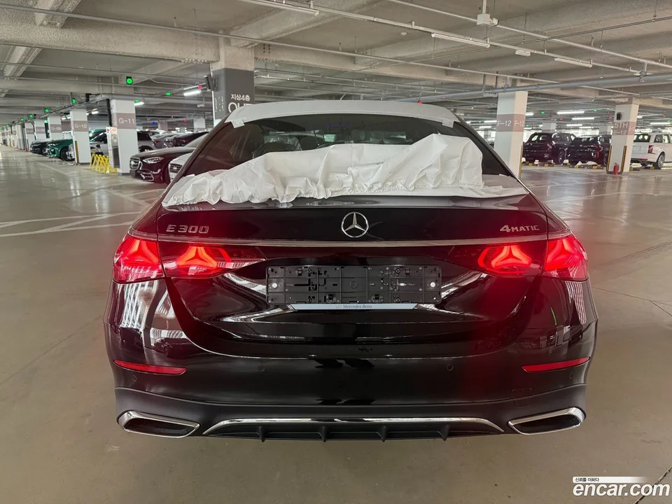 Mercedes-Benz E-Class E300 4MATIC AMG Line 2026 — миниатюра 4