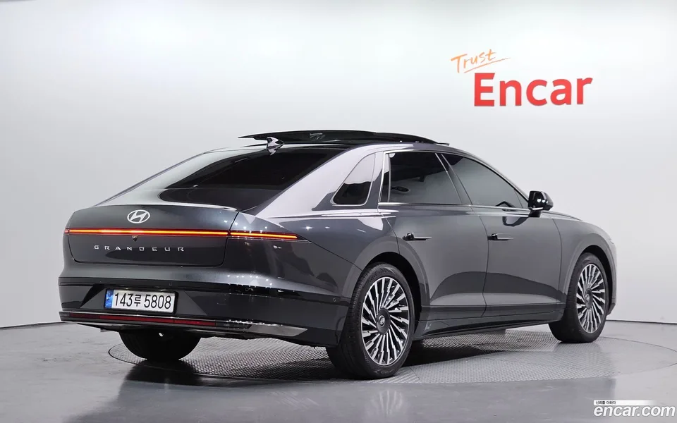 Hyundai Grandeur Hybrid 2024 — миниатюра 2