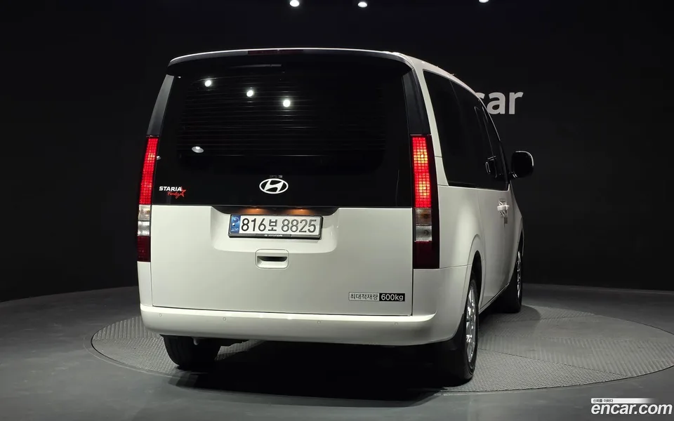 Hyundai Staria L3.5 5 2025 — миниатюра 4