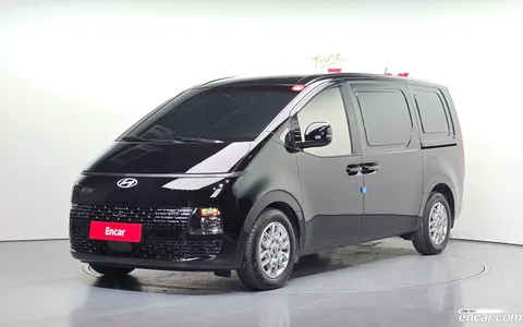 Hyundai Staria 2025 купить в Москве