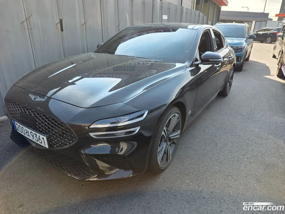 Genesis G70 2.5T 2WD 2023 — миниатюра 2