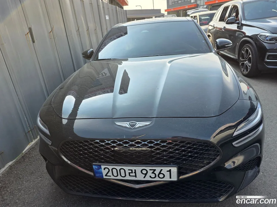 Genesis G70 2.5T 2WD 2023 — фото 1, купить с доставкой в Москву