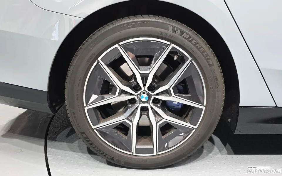BMW 5 Series 520i M 2025 — миниатюра 5