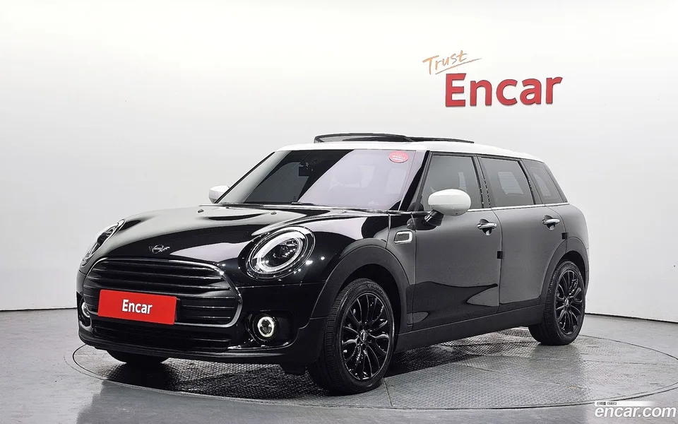 MINI Cooper Clubman 2023 — фото 1, купить с доставкой в Москву