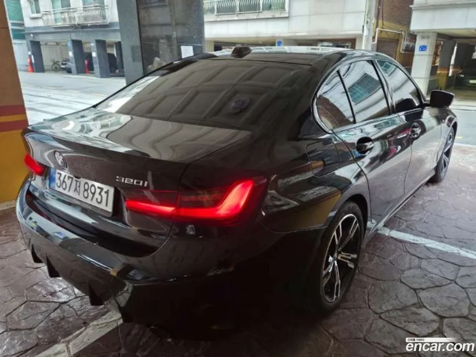 BMW 3 Series 320i M 2026 — миниатюра 3