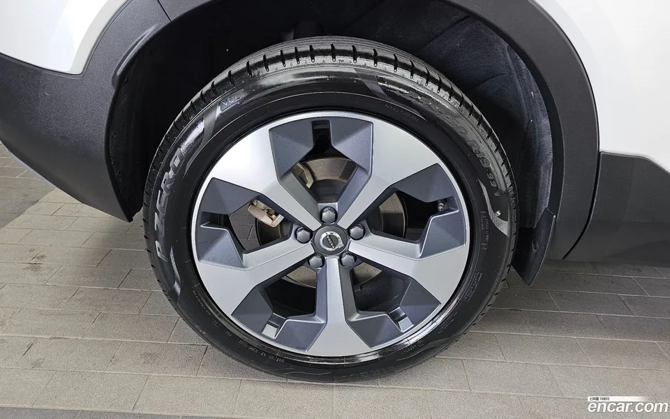 Volvo XC40 B4 2022 — миниатюра 5