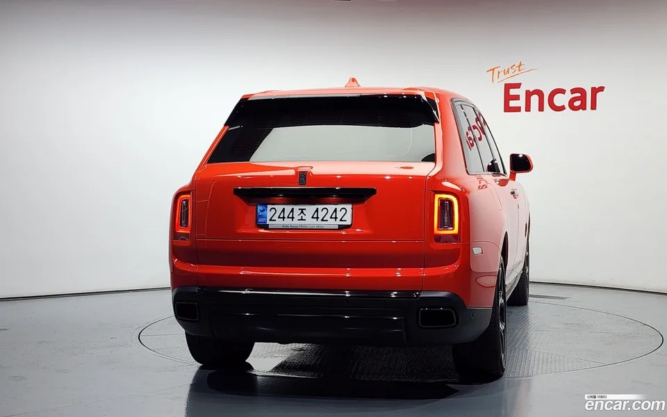 Rolls-Royce Cullinan 6.7 V12 2023 — миниатюра 4