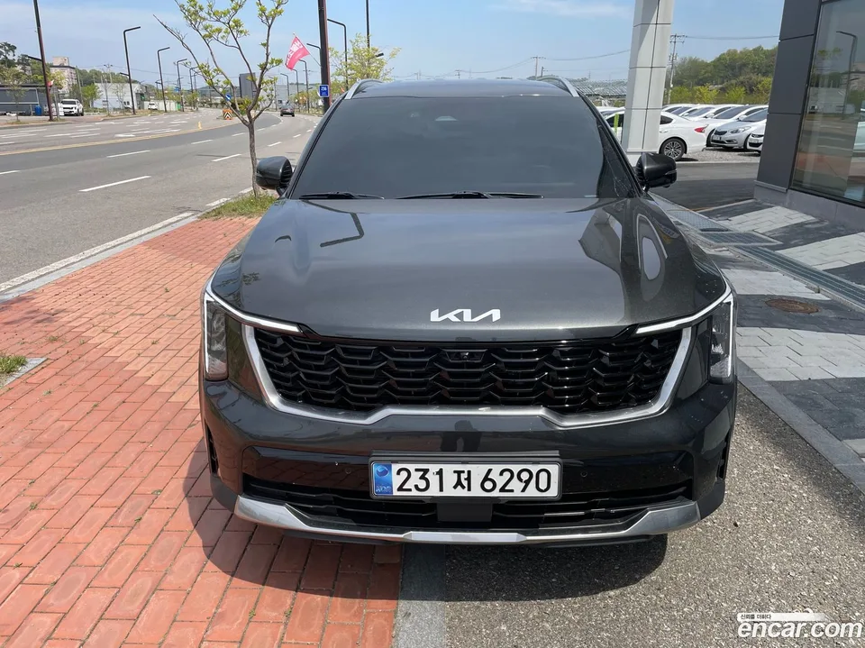 Kia Sorento 2.5T 2WD 2023 — фото 1, купить с доставкой в Москву