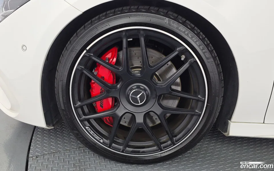 Mercedes-Benz CLA-Class AMG CLA 45 S 4MATIC+ 2024 — миниатюра 5