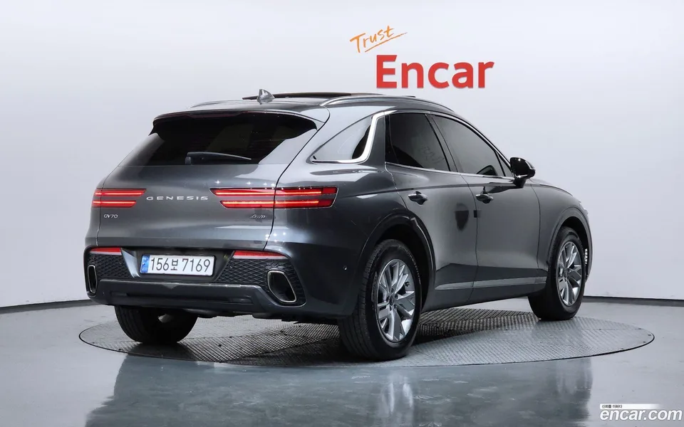 Genesis GV70 2.5T AWD 2022 — миниатюра 2