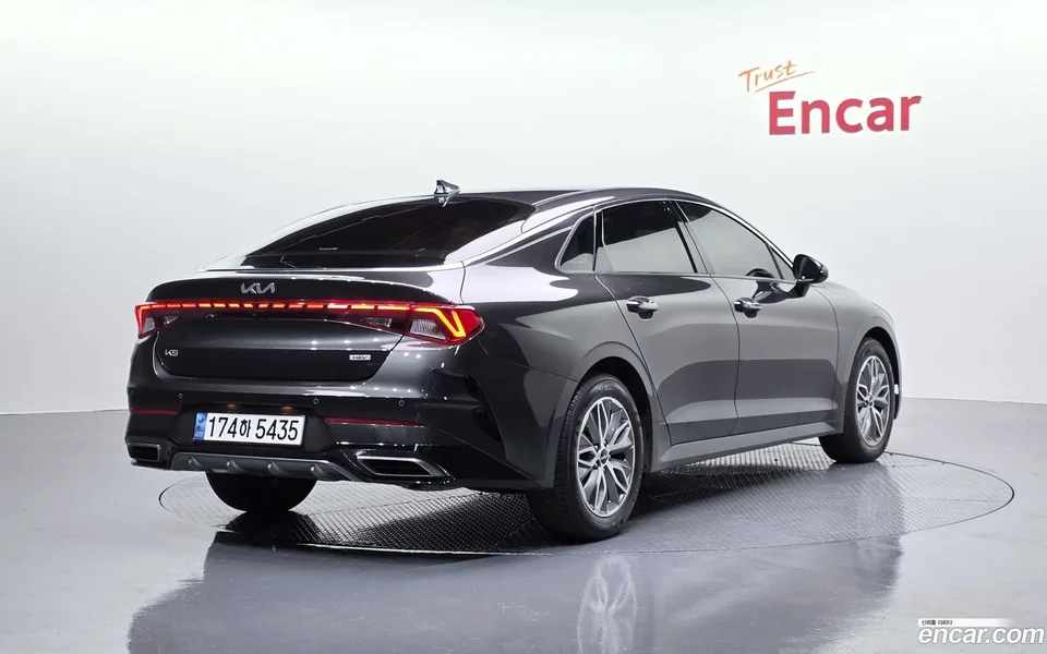 Kia K5 Hybrid 2023 — миниатюра 2