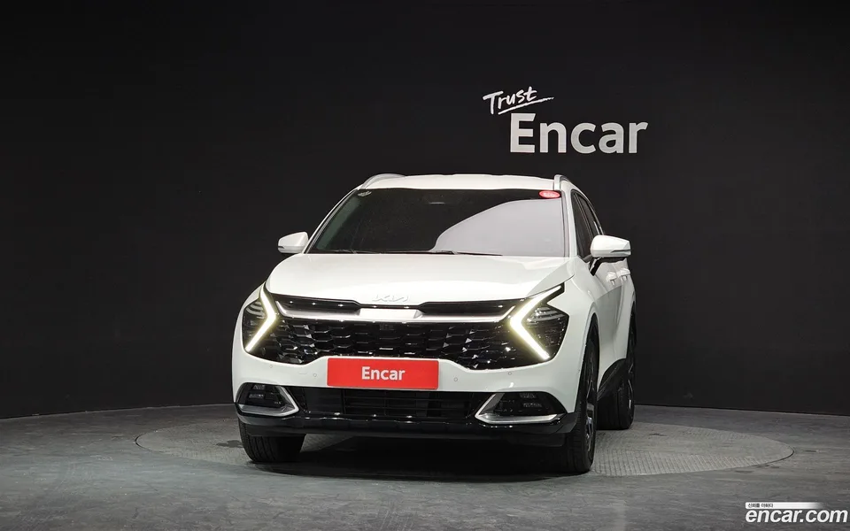 Kia Sportage Hybrid 2WD 2023 — миниатюра 3