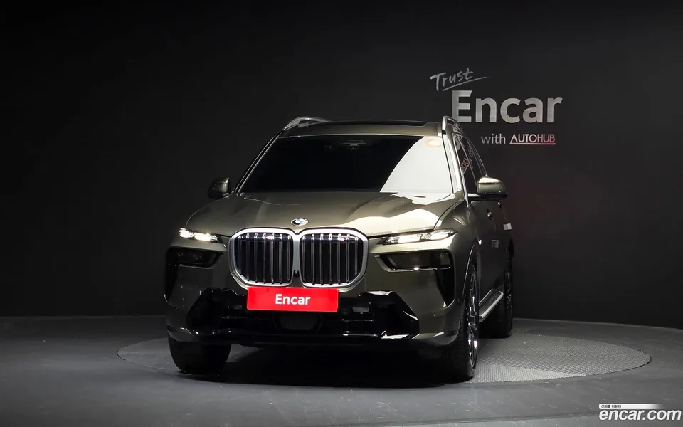 BMW X7 xDrive 40i M 6 2025 — миниатюра 3