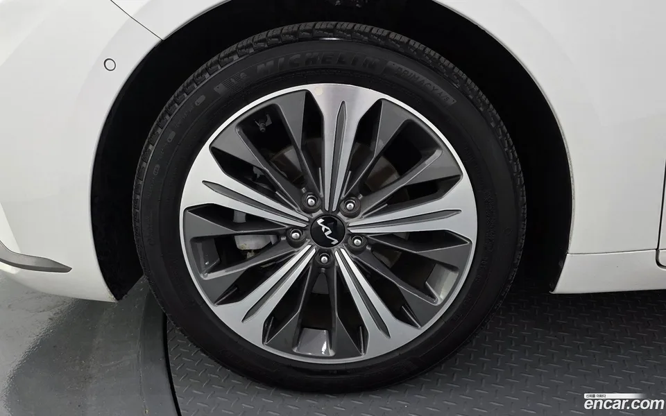Kia K8 Hybrid 2023 — миниатюра 5