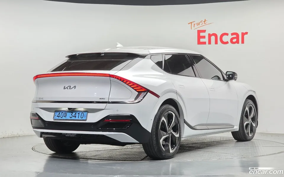 Kia EV6 2022 — миниатюра 2