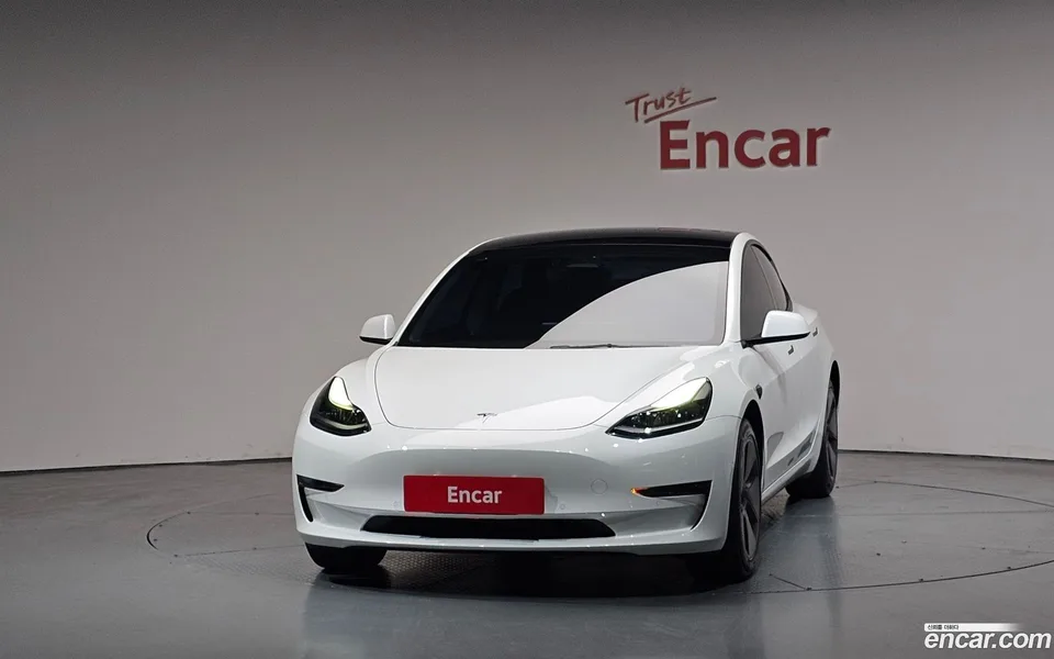 Tesla Model 3 RWD 2022 — миниатюра 3