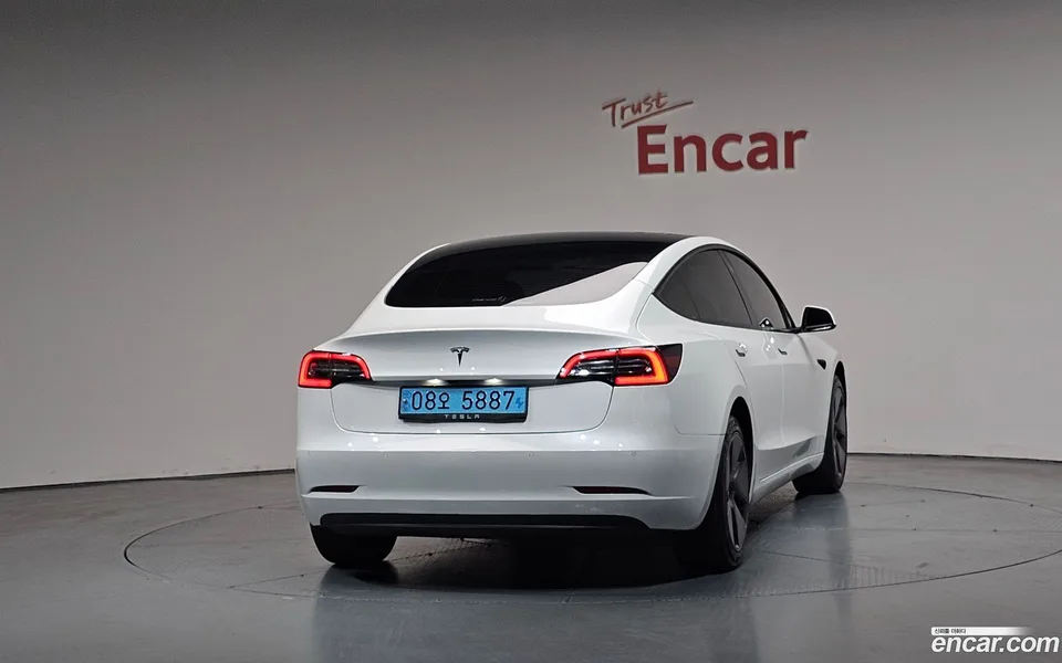 Tesla Model 3 RWD 2022 — миниатюра 4