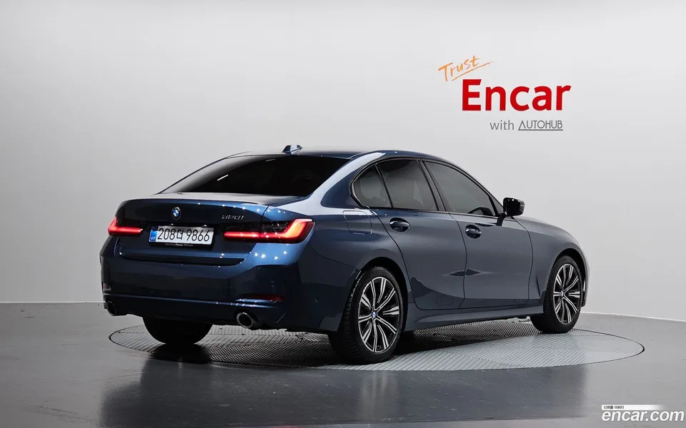 BMW 3 Series 320i 2025 — миниатюра 2