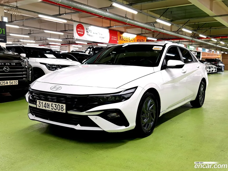 Hyundai Avante CN7 1.6 2023 — фото 1, купить с доставкой в Москву