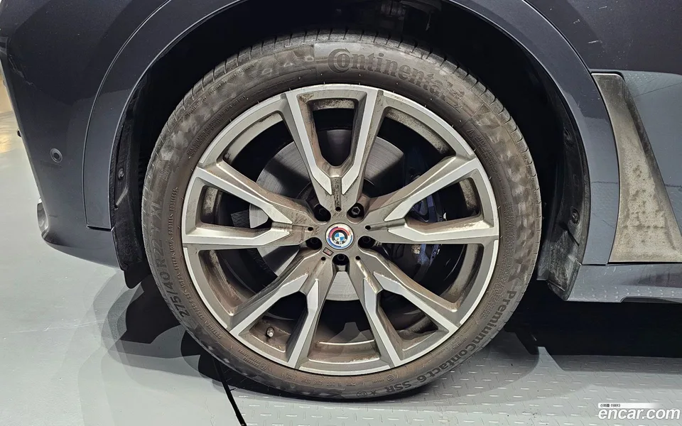 BMW X7 M50i 6 2022 — миниатюра 5