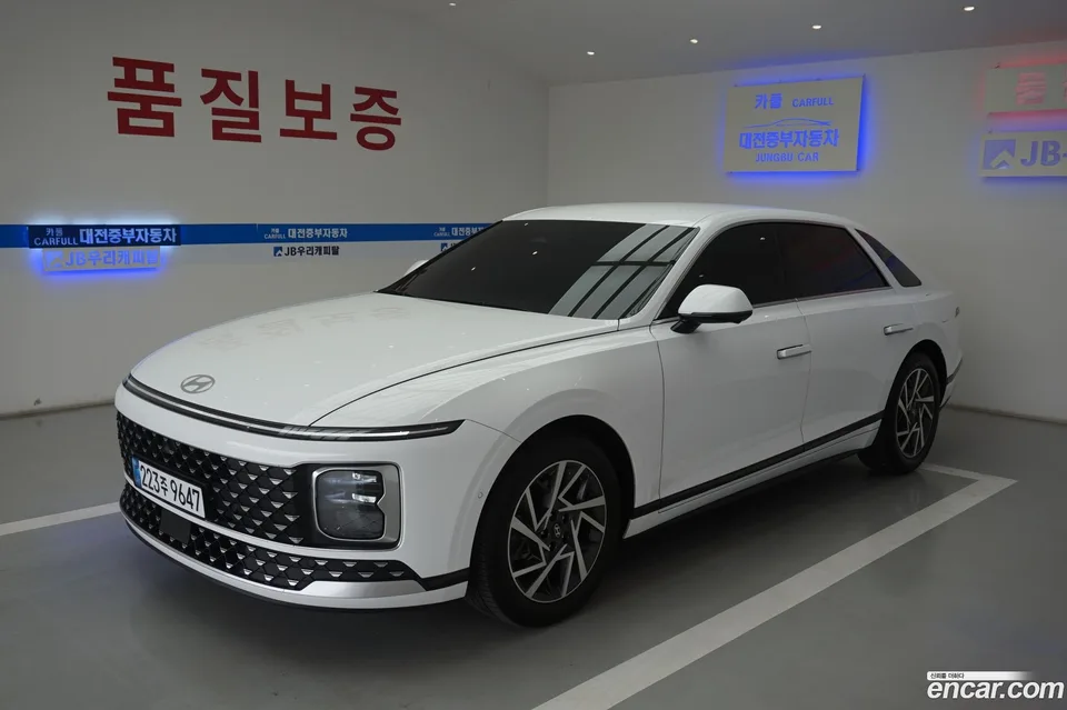 Hyundai Grandeur 2.5 2WD 2025 — фото 1, купить с доставкой в Москву