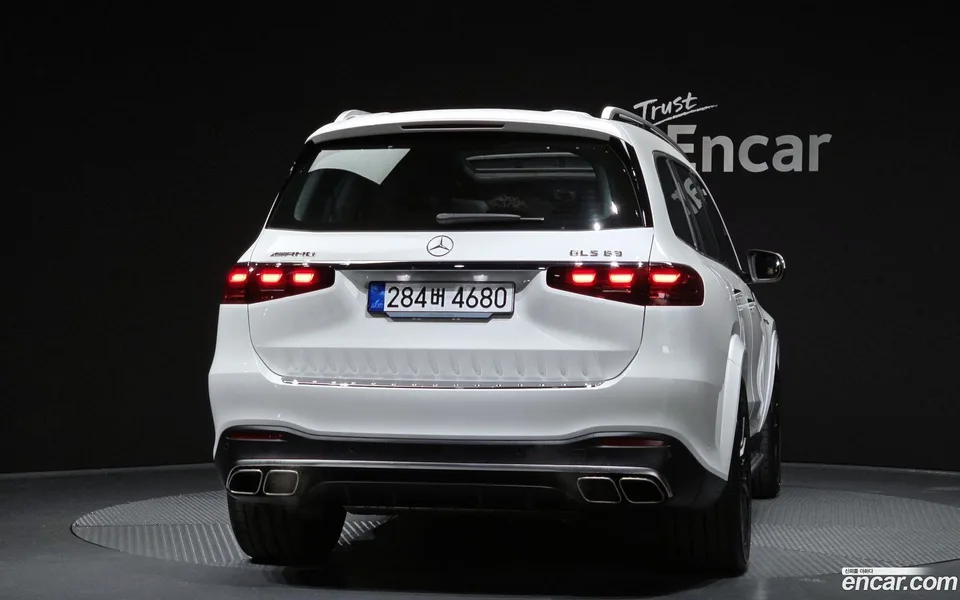 Mercedes-Benz GLS-Class AMG GLS63 4MATIC+ 2026 — миниатюра 4