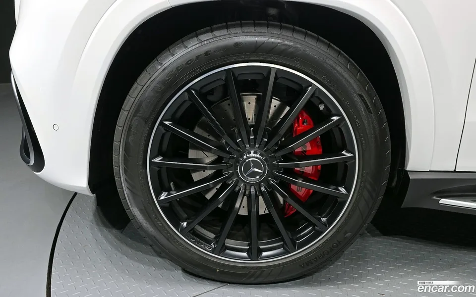 Mercedes-Benz GLS-Class AMG GLS63 4MATIC+ 2026 — миниатюра 5