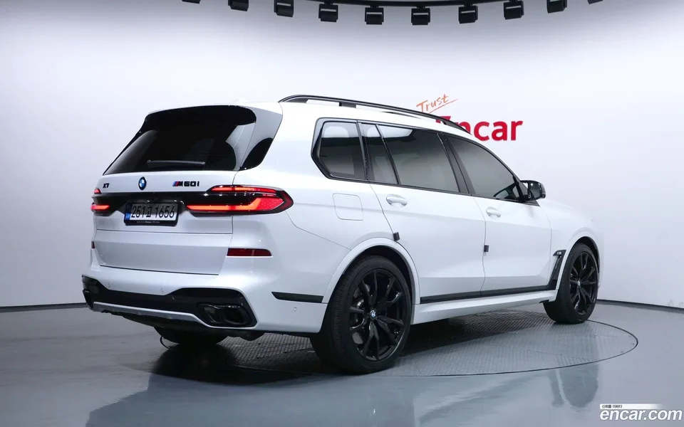 BMW X7 M60i xDrive M 6 2025 — миниатюра 2