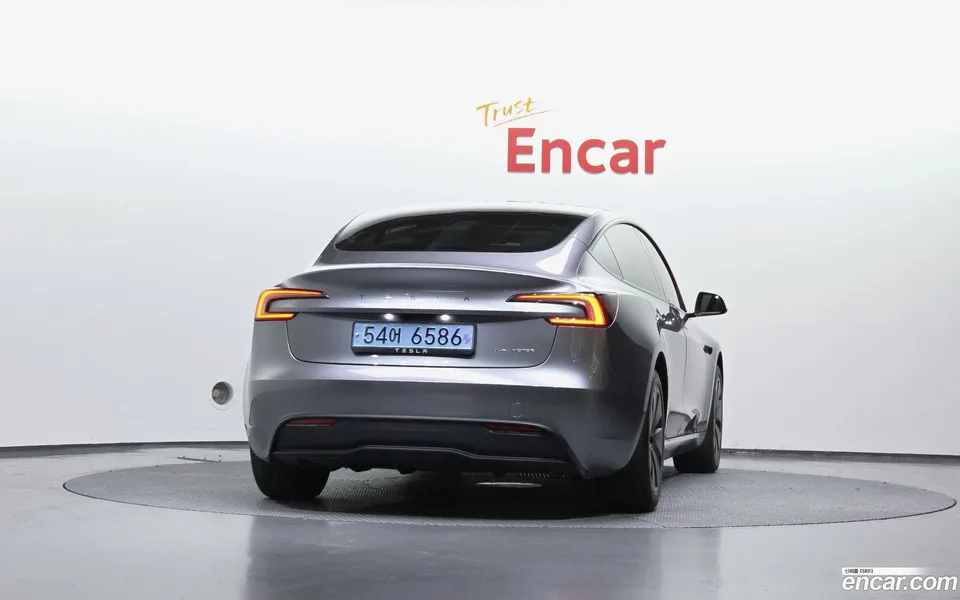 Tesla Model 3 AWD 2024 — миниатюра 4