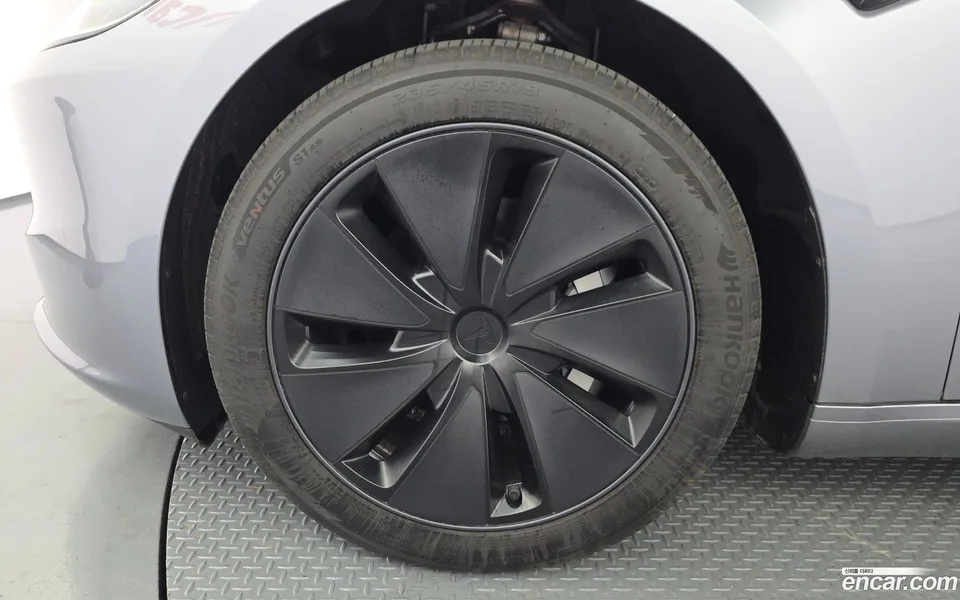 Tesla Model 3 AWD 2024 — миниатюра 5