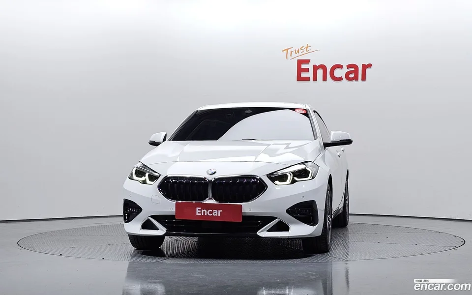 BMW 2 Series Gran Coupe 220i 2024 — миниатюра 3