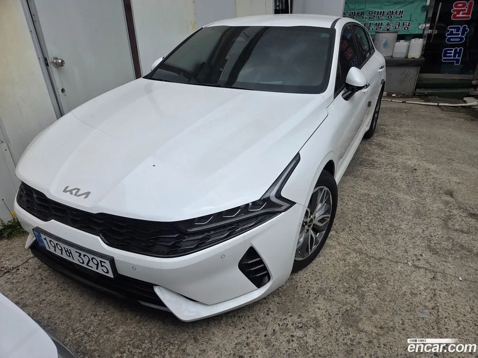 Kia K5 Hybrid 2023 — миниатюра 3