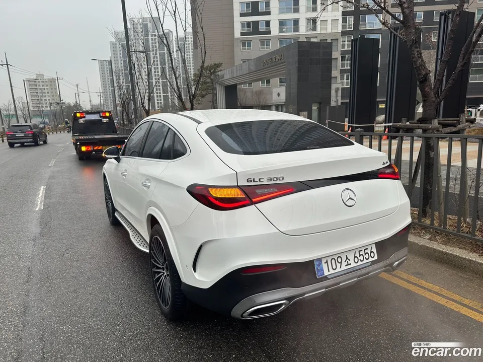 Mercedes-Benz GLC-Class GLC300 4MATIC 2024 — миниатюра 2