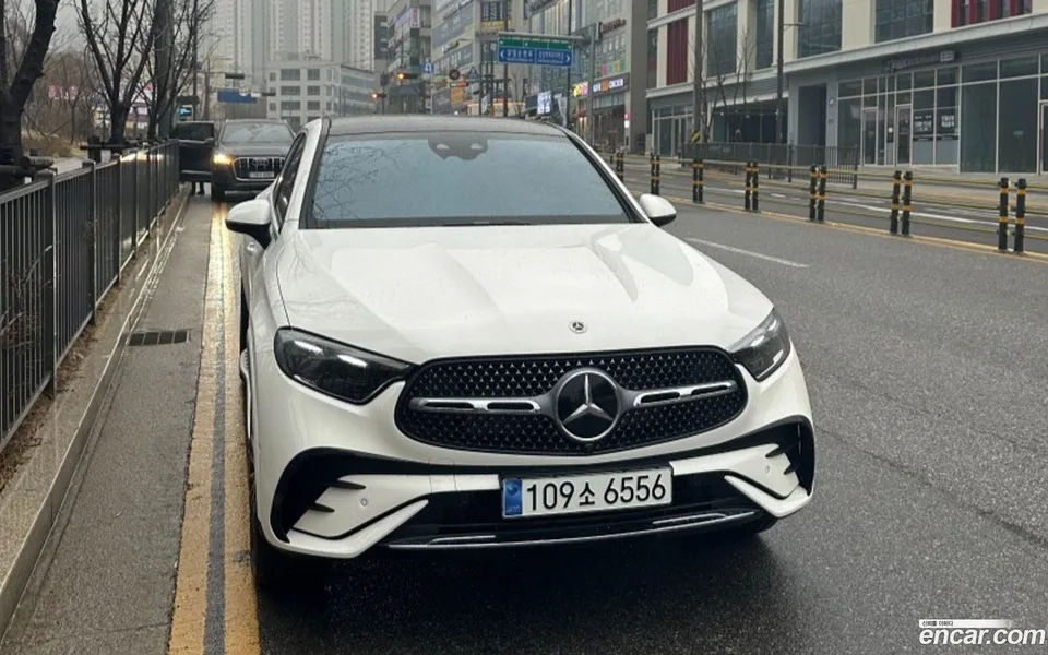 Mercedes-Benz GLC-Class GLC300 4MATIC 2024 — миниатюра 4