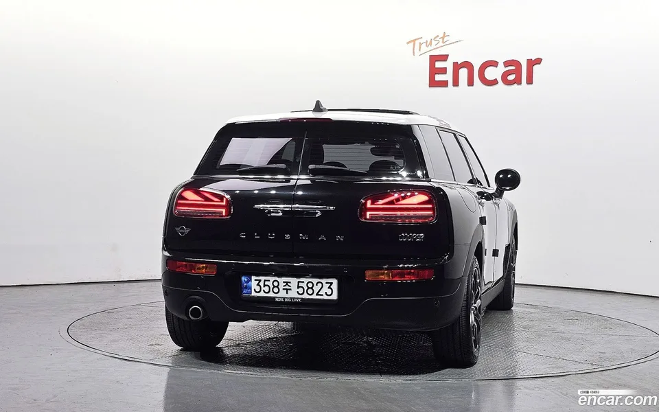 MINI Cooper Clubman 2023 — миниатюра 4