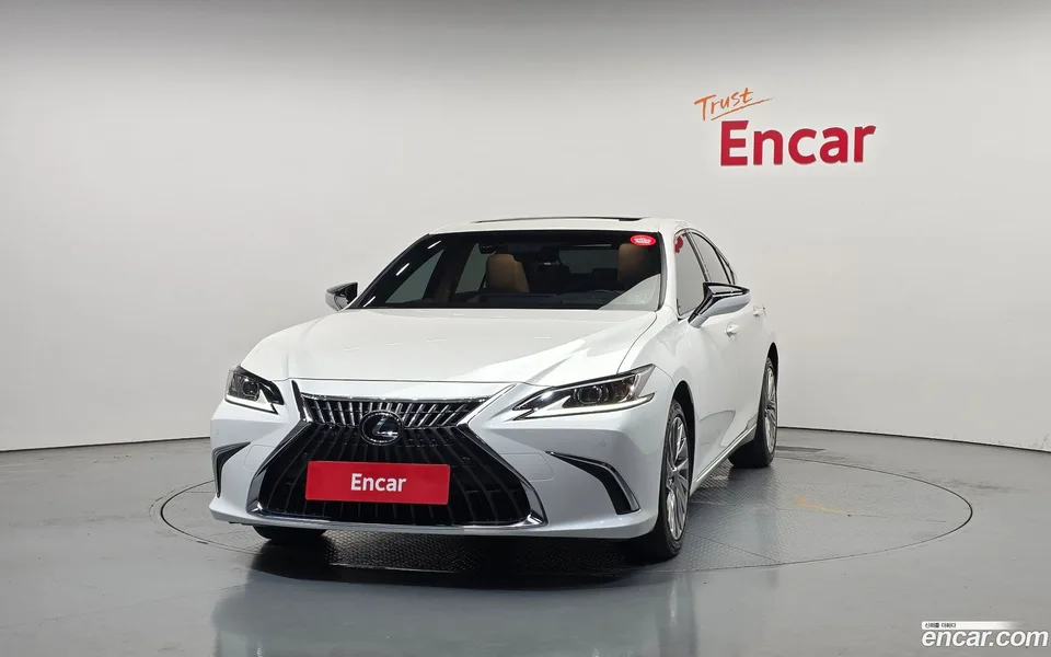 Lexus ES 300h 2024 — миниатюра 3