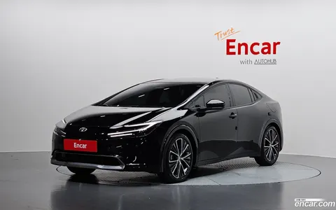 Toyota Prius 2024 купить в Москве