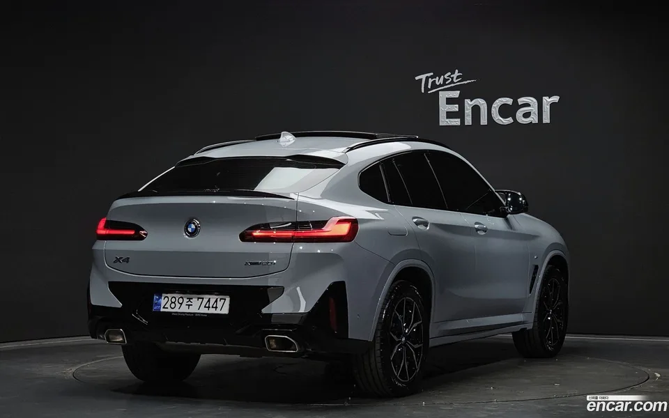 BMW X4 xDrive20i M 2023 — миниатюра 2