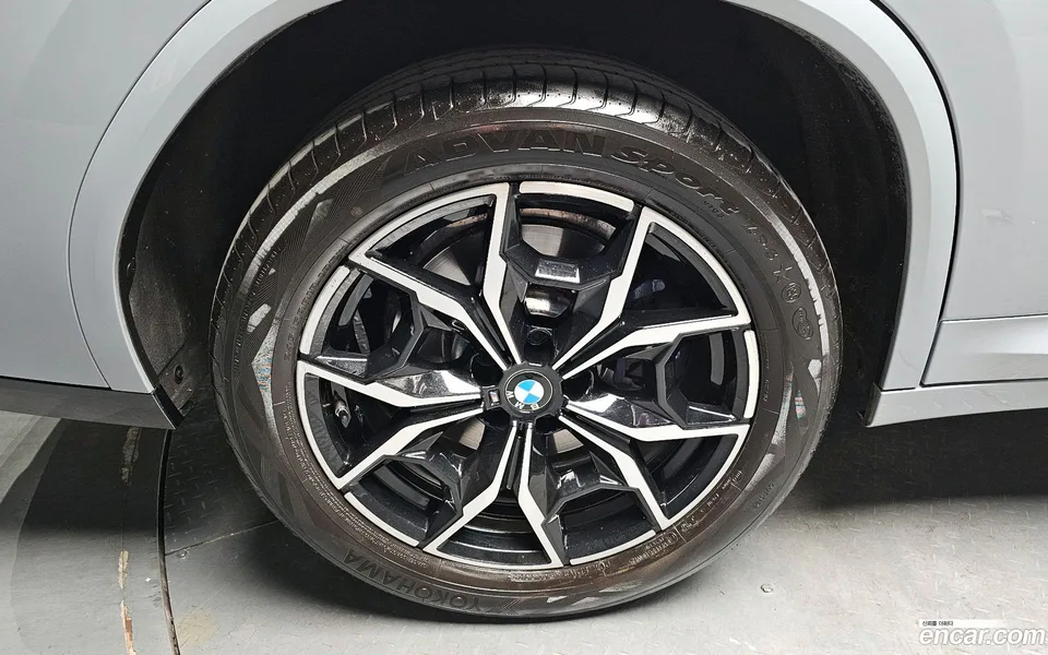 BMW X4 xDrive20i M 2023 — миниатюра 5
