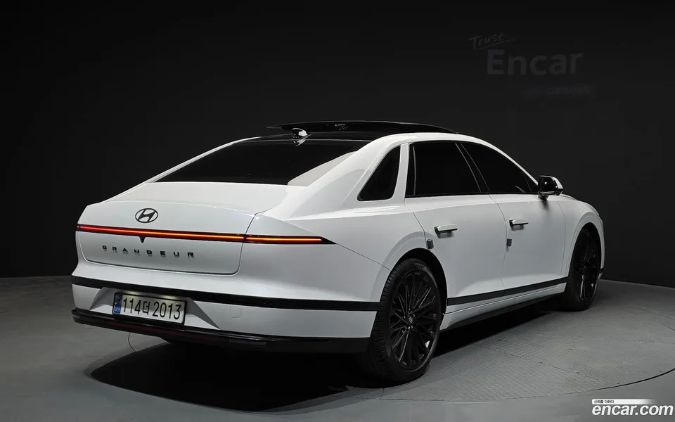 Hyundai Grandeur 2.5 2WD 2023 — миниатюра 2