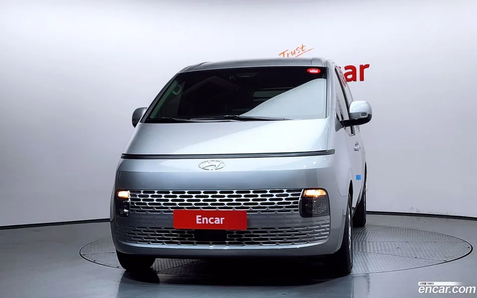 Hyundai Staria 3 2023 — миниатюра 3