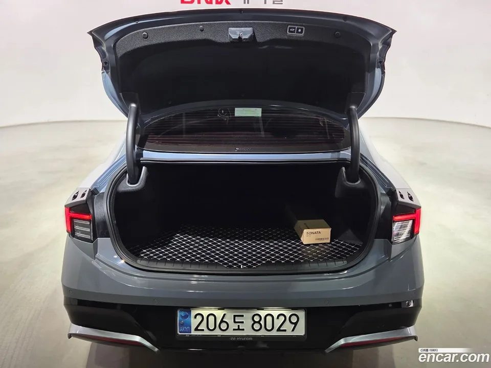 Hyundai Sonata The Edge 1.6 2023 — миниатюра 5