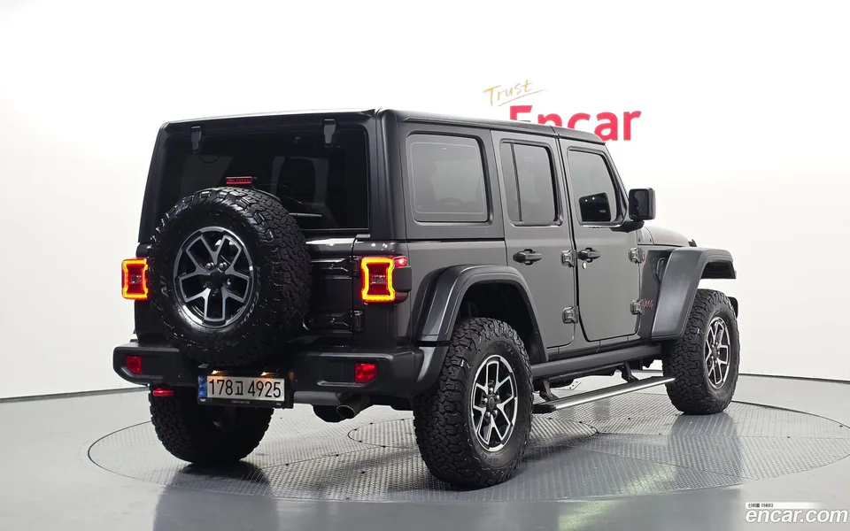 Jeep Wrangler 2.0 4 2024 — миниатюра 2