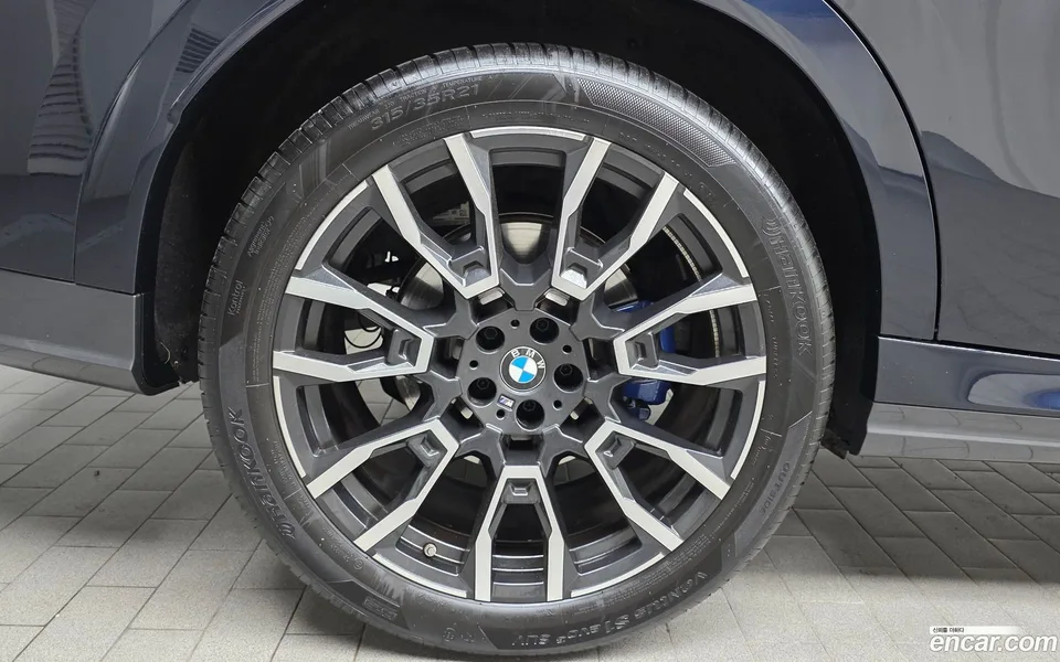 BMW X6 xDrive40i M 2025 — миниатюра 5
