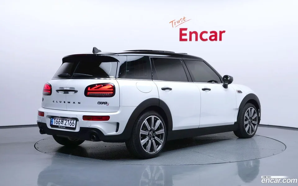 MINI Cooper S Clubman 2024 — миниатюра 2