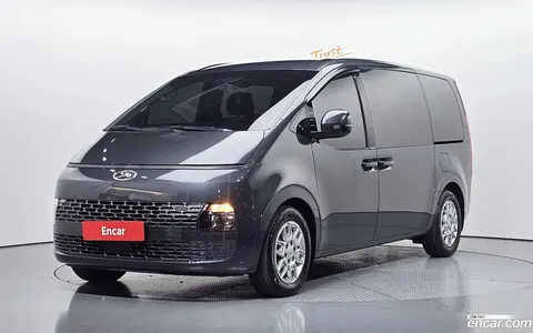 Hyundai Staria 2023 купить в Москве