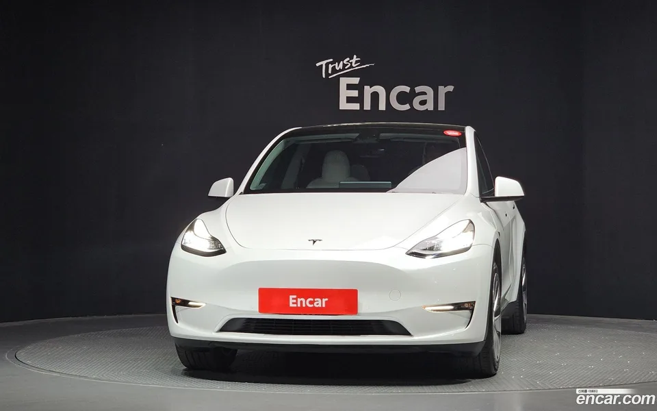 Tesla Model Y AWD 2022 — миниатюра 3